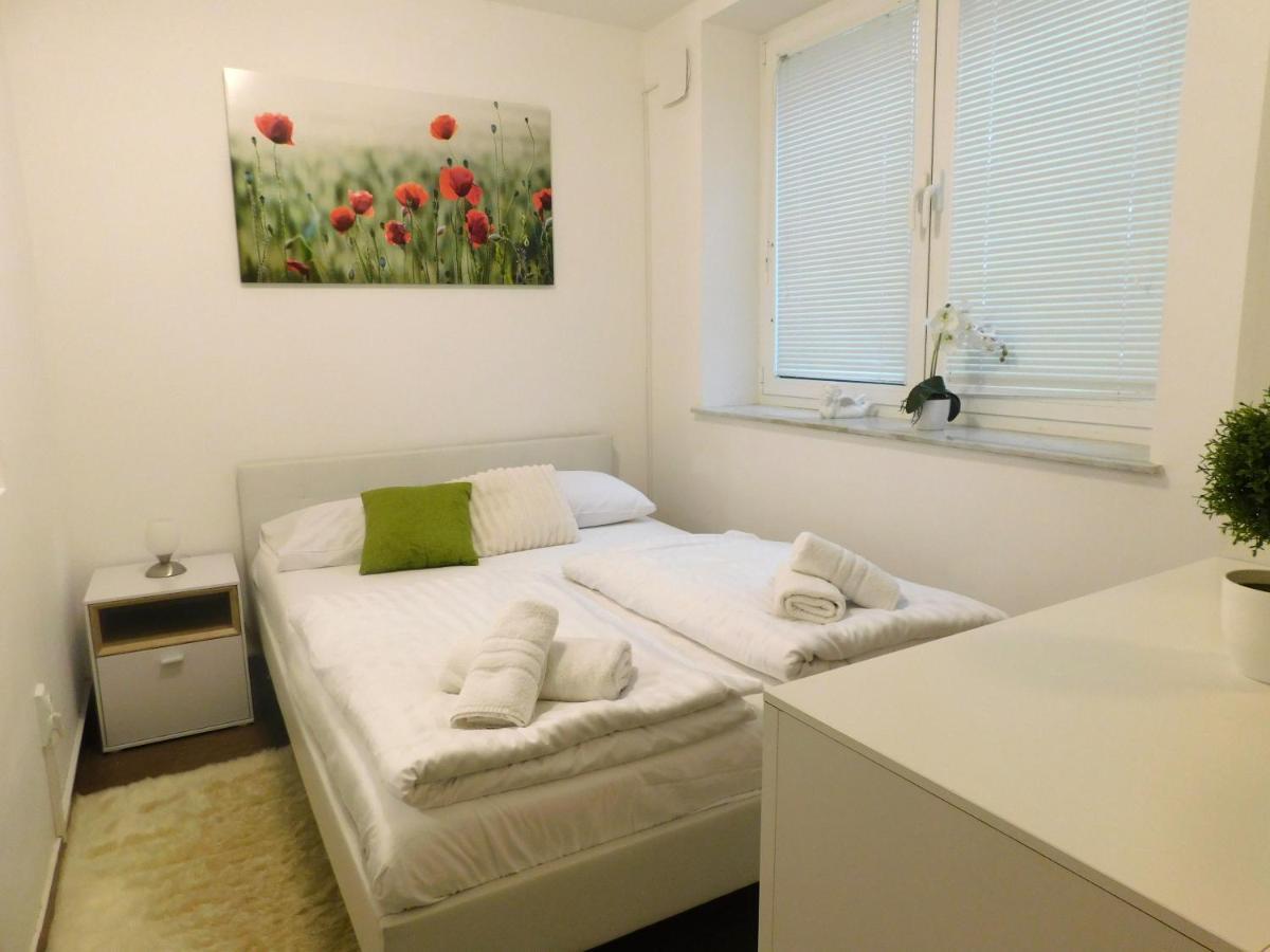Modern Center Studio Under The Castle - Free Parking Appartement Ljubljana Buitenkant foto